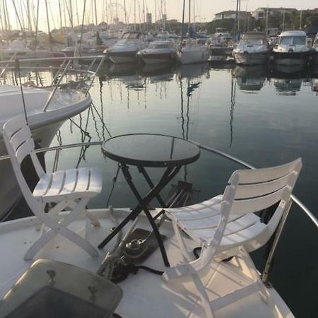 Готель Location Bateau Antibes Port Vauban Екстер'єр фото